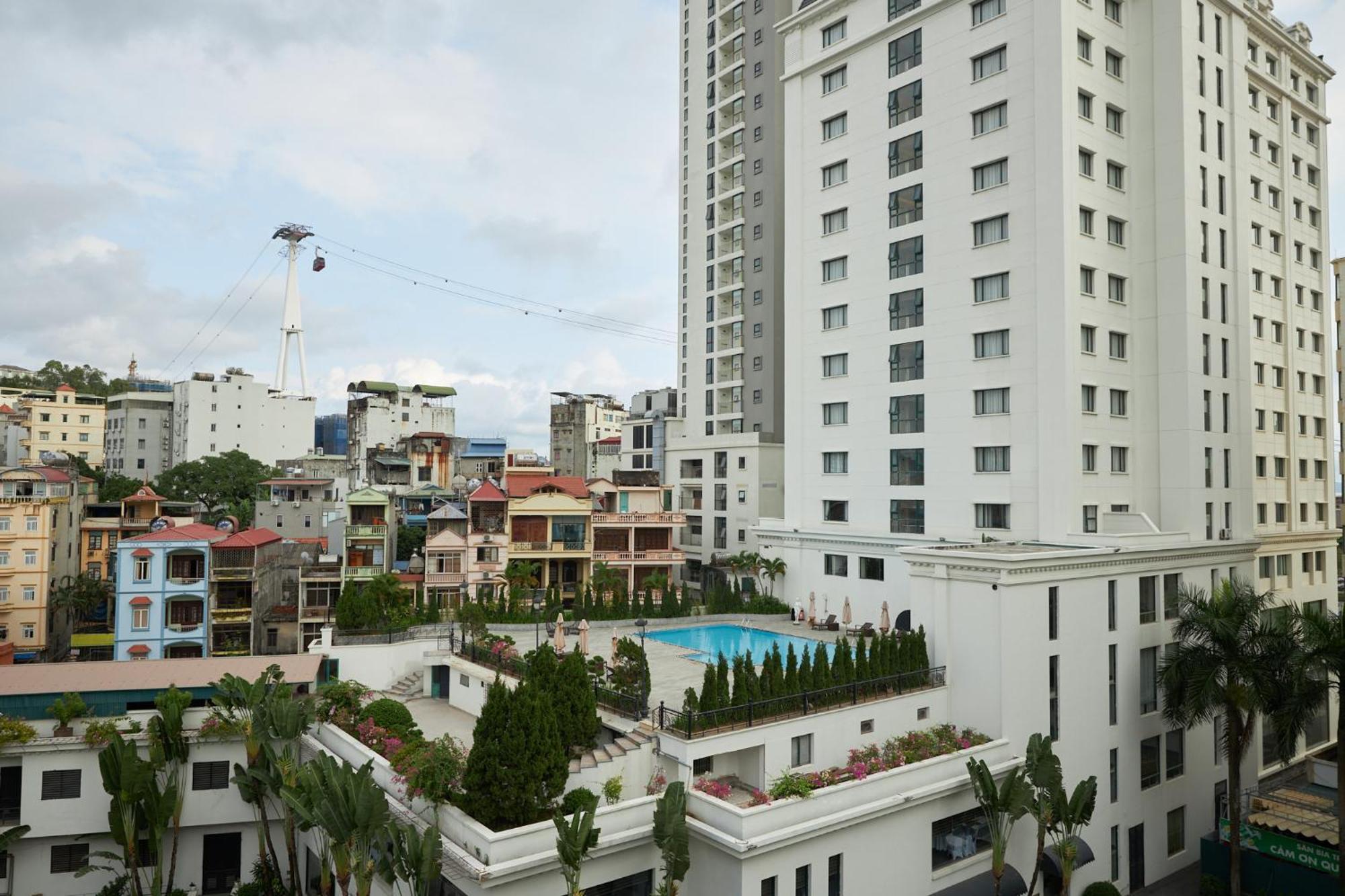 הלונג Van Nam Hotel מראה חיצוני תמונה
