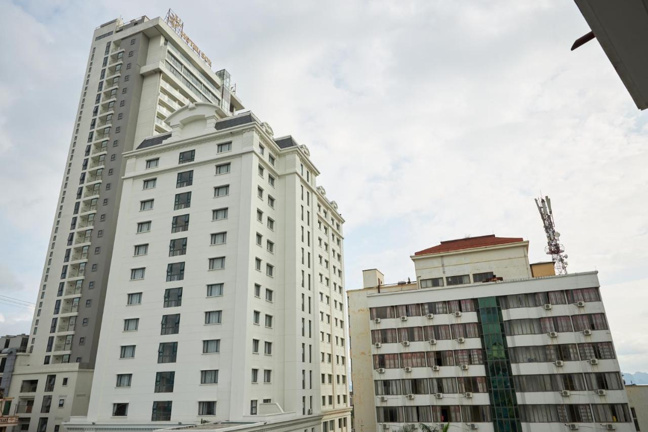 הלונג Van Nam Hotel מראה חיצוני תמונה