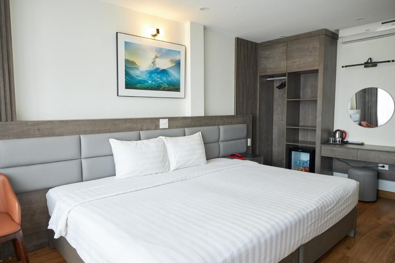 הלונג Van Nam Hotel מראה חיצוני תמונה